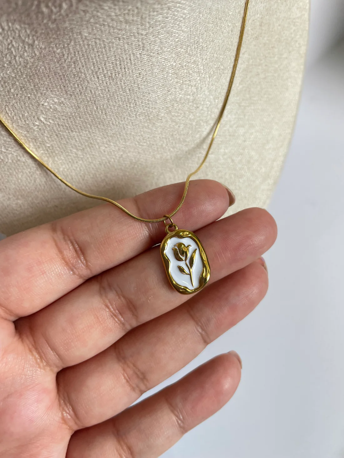 Golden Rose Flower Pendant Necklace – Elegant White Enamel Charm